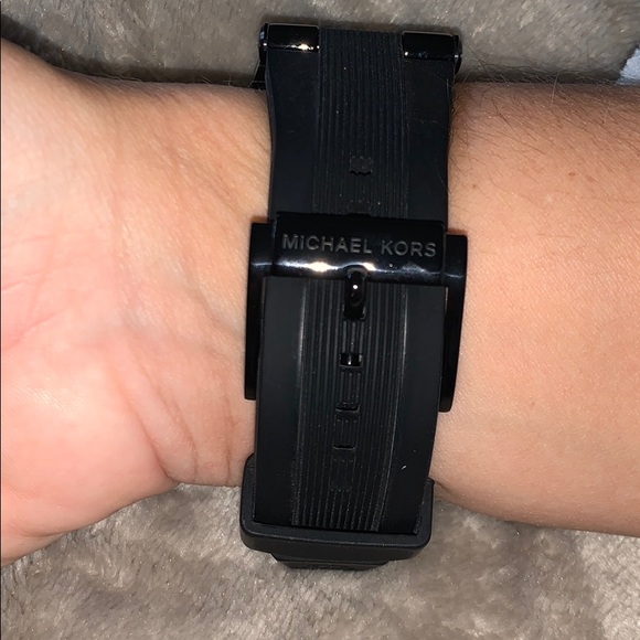 MK watch - Picture 6 of 6